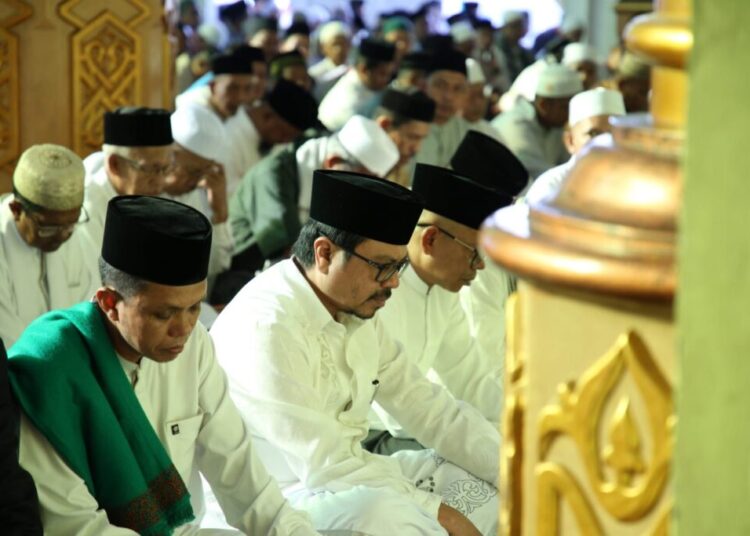 Jadi Khatib Salat Idulfitri di Masjid Agung Lhoksukon, Abati Kuta Krueng Paparkan Tiga Hal Ini