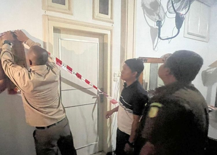 Geledah Rumah Direktur PT RS Arun Lhokseumawe, Jaksa Segel Kamar Tidur