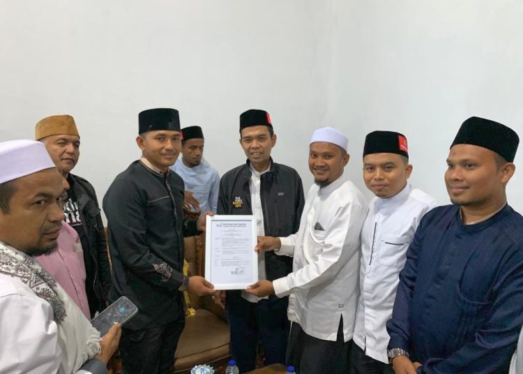 Letkol Inf Hendrasari Nurhono Didaulat Jadi Penasehat IKAT, Terima Penghargaan dari UAS