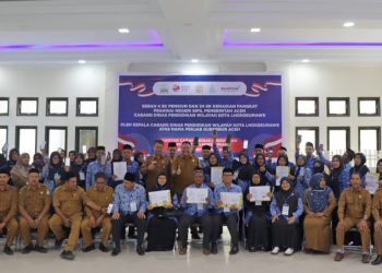 Serahkan 34 SK Kenaikan Pangkat, Kacabdin Lhokseumawe Harapkan Peningkatan Kinerja