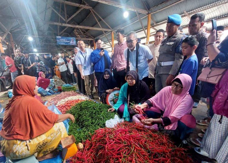 Mendag Kunjungi Pasar Batuphat Lhokseumawe, Dapati Harga Cabai Murah