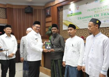 Pj Wali Kota Lhokseumawe Buka Kegiatan TOT Kader Dakwah Dayah, Begini Harapannya