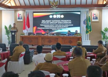 FGD Penerapan Aplikasi Retribusi Sampah M-Broh dan Tata Kelola Kebijakannya yang dilaksanakan di Aula Kantor Wali Kota Lhokseumawe