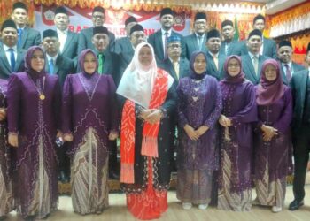 Pelantikan anggota DPRK Lhokseumawe periode 2024-2029 di kantor DPRK setempat, Selasa (10/9/2024).