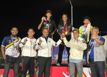 Muhaddi alias Bayek atlet Cabor Skateboard asal Kota Lhokseumawe meraih medali emas dikelas run street pada PON XXI Aceh Sumut di Pidie Skatepark, Sigli, Selasa (17/9/2024).