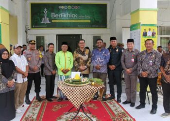 Penjabat Wali Kota Lhokseumawe, A Hanan SP MM, me-launching program inovasi tematik Balai Rehabilitasi Moral dan Akhlak binaan Satpol PP dan WH di kompleks bukit wisata Goa Jepang, Blang Panyang, Kecamatan Muara Satu, Kamis (19/9/2024).