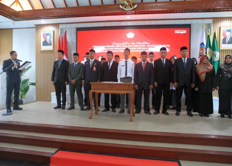 Wali Kota Lhokseumawe, Dr. Sayuti Abubakar, S.H., M.H.