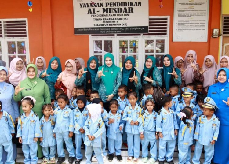 Lomba Gerakan Keluarga Indonesia dalam Peningkatan Kualitas Pendidikan dan Pengelolaan Ekonomi (Gelari Pelangi)