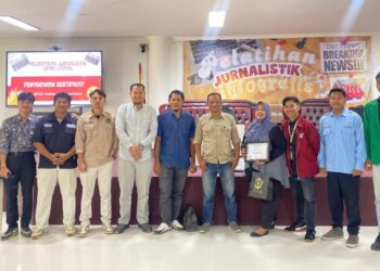 LPMH Unimal mengadakan Pelatihan Jurnalistik dan Infografis dengan tema “Menelusuri Batas Baru Kebebasan Pers dalam Langkah Media yang Terdigitalisasi” di Aula Bale Qanun, Fakultas Hukum Unimal