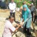 Ketua TP-PKK Kota Lhokseumawe, Ny. Yulinda Sayuti, secara resmi meletakkan batu pertama pembangunan Rumah Layak Huni Tahan Gempa HORPF 3 di Gampong Meunasah Panggoi, Kecamatan Muara Dua