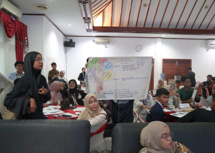 Kegiatan Mini Bootcamp Gerak Dampak Academy 2025 yang diselenggarakan oleh Yayasan Solidaritas Aksi Peduli (YSAP) Foundation bekerja sama dengan Indika Foundation di Aula Kantor Walikota Lhokseumawe