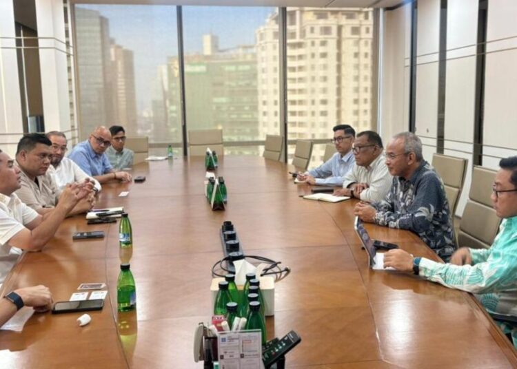 Wali Kota Lhokseumawe bersama Direktur Utama PT Pembangunan Lhokseumawe (PTPL) menggelar pertemuan strategis dengan manajemen PT Humpuss Holding di Jakarta