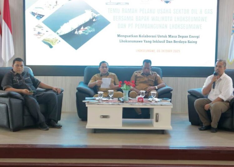 Temu Ramah Pelaku Usaha Sektor Migas yang digelar oleh PT Pembangunan Lhokseumawe (Perseroda) di Aula Kantor Wali Kota, Senin (6/10/2025).