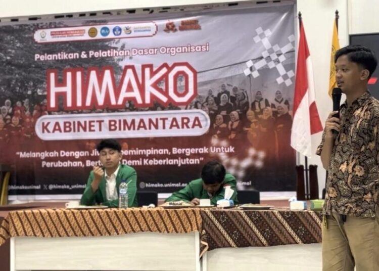 Para pengurus HIMAKO Universitas Malikussaleh periode 2025–2026 mengikuti Pelatihan Dasar Organisasi (PDO) di Aula FISIP Bukit Indah, Lhokseumawe