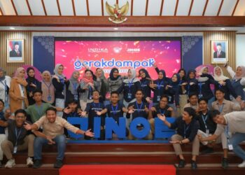 Para peserta Intensive Course GerakDampak Academy 2025 berpose bersama di Aula Kantor Wali Kota Lhokseumawe, 25–26 Oktober 2025