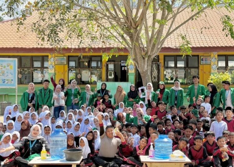 Antusiasme siswa SD Negeri 4 Blang Mangat saat mengikuti edukasi kesehatan bersama mahasiswa KKN Unimal Kelompok 73