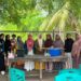 Ibu-ibu Gampong Blang Lancang antusias mengikuti jalannya pelatihan pembuatan sabun cuci piring yang digelar mahasiswa KPM UIN Sultanah Nahrasiyah Lhokseumawe di Kecamatan Jeunieb, Bireuen