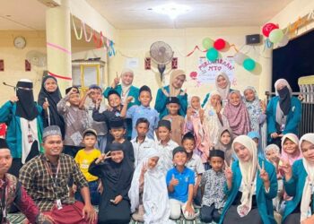 Antusiasme anak-anak Gampong Ude saat mengikuti lomba hafalan surat pendek program GEMAR UDE yang digagas mahasiswa KPM Kelompok 09 UIN SUNA Lhokseumawe