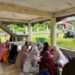 Mahasiswa KKN Kelompok 38 Universitas Malikussaleh (Unimal) membantu pelayanan Posyandu dan Posbindu di Meunasah Desa Panton Rayeuk II, Kuta Makmur, Aceh Utara